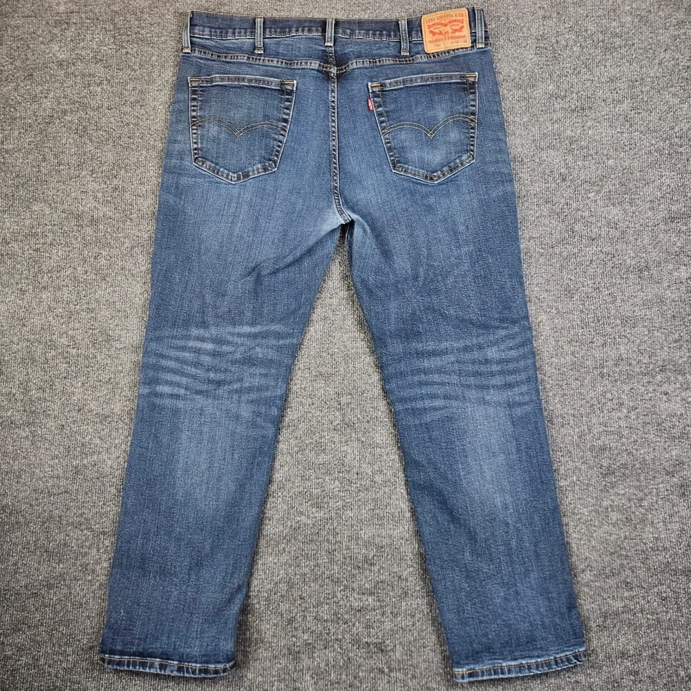 Levis measurements waist